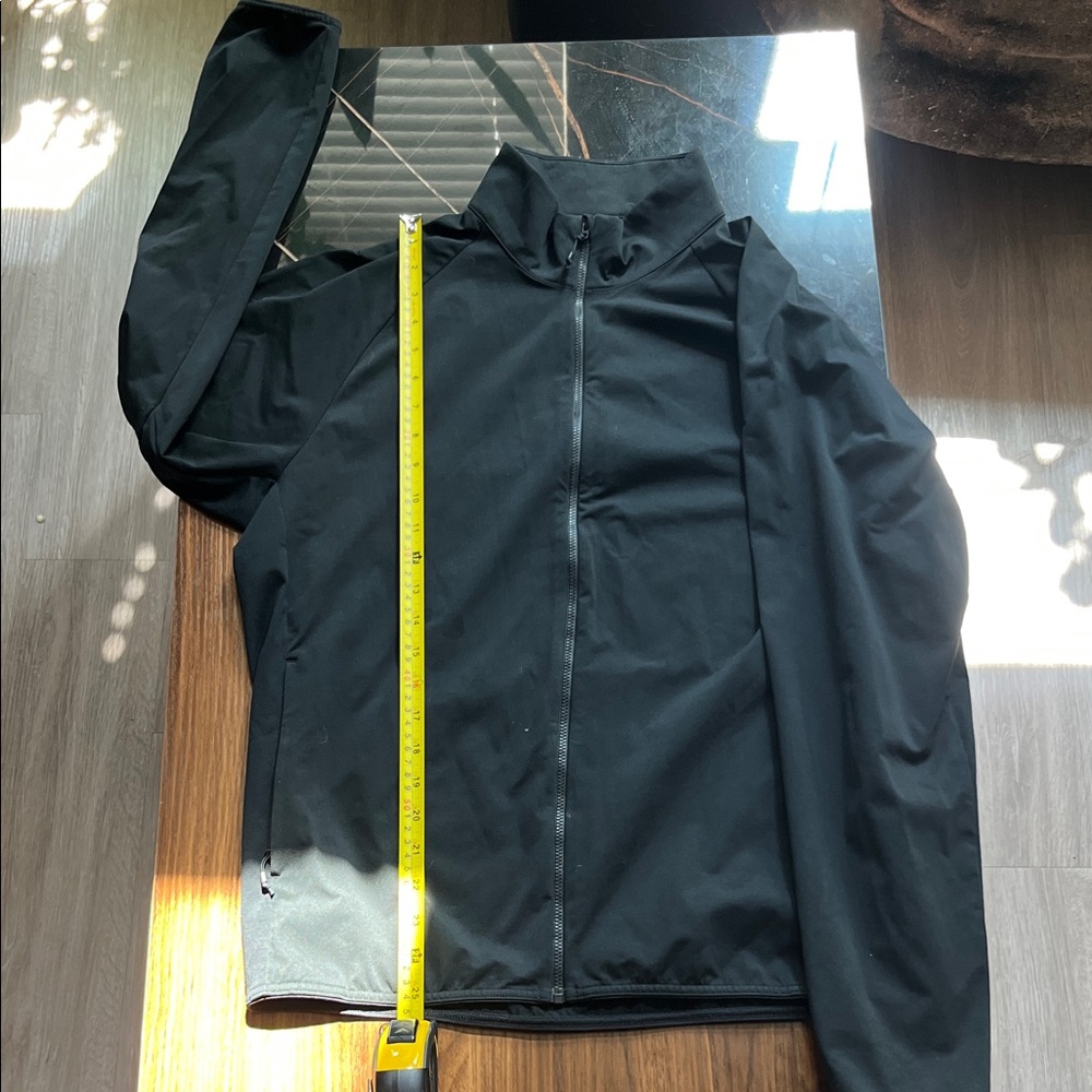 Uniqlo Men's Black minimalist Windbreaker Jacket